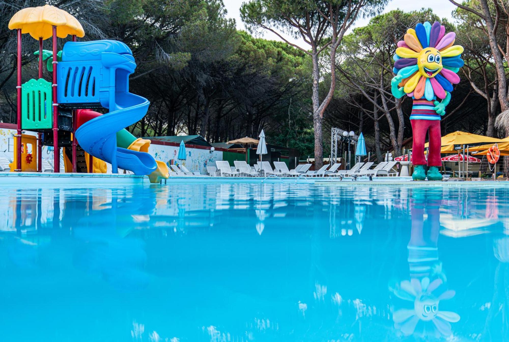 Arcobaleno Village H Marina Di Bibbona Extérieur photo